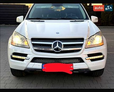 Белый Мерседес ГЛ-класс, объемом двигателя 3 л и пробегом 145 тыс. км за 16000 $, фото 1 на Automoto.ua