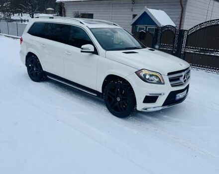 Белый Мерседес ГЛ-класс, объемом двигателя 4.66 л и пробегом 228 тыс. км за 21500 $, фото 1 на Automoto.ua
