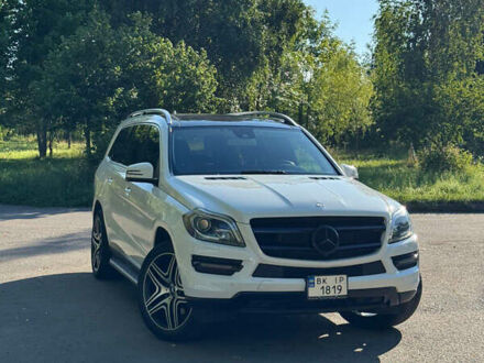 Мерседес ГЛ-класс 2014 в Ровно на Automoto.ua Белый Мерседес ГЛ-класс, объемом двигателя 2.99 л и пробегом 190 тыс. км за 28000 $, фото 1 на Automoto.ua