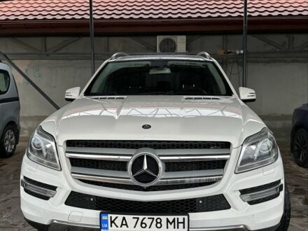 Белый Мерседес ГЛ-класс, объемом двигателя 3 л и пробегом 282 тыс. км за 22000 $, фото 1 на Automoto.ua