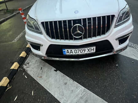 Белый Мерседес ГЛ-класс, объемом двигателя 3 л и пробегом 98 тыс. км за 49500 $, фото 1 на Automoto.ua