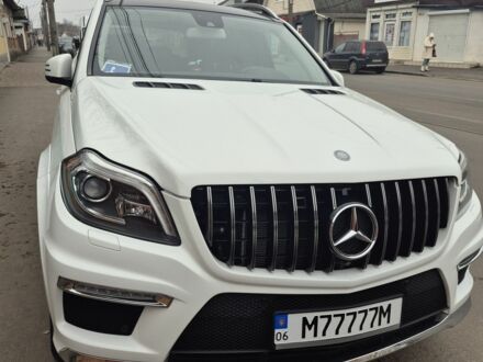 Белый Мерседес ГЛ-класс, объемом двигателя 3 л и пробегом 110 тыс. км за 25200 $, фото 1 на Automoto.ua