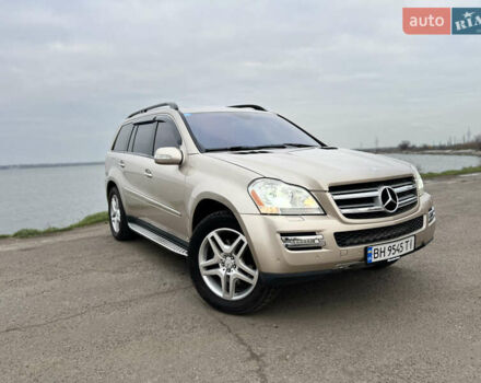 Бежевый Мерседес ГЛ-класс, объемом двигателя 4.7 л и пробегом 222 тыс. км за 9600 $, фото 1 на Automoto.ua