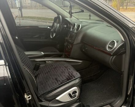 Черный Мерседес ГЛ-класс, объемом двигателя 3 л и пробегом 357 тыс. км за 11500 $, фото 6 на Automoto.ua