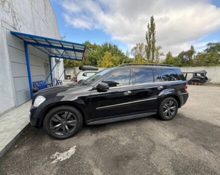 Черный Мерседес ГЛ-класс, объемом двигателя 4.7 л и пробегом 414 тыс. км за 12500 $, фото 2 на Automoto.ua