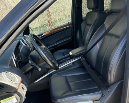 Мерседес ГЛ-класс 2007 в Одессе на Automoto.ua Черный Мерседес ГЛ-класс, объемом двигателя 4.7 л и пробегом 150 тыс. км за 9700 $, фото 10 на Automoto.ua