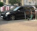 Черный Мерседес ГЛ-класс, объемом двигателя 4.7 л и пробегом 300 тыс. км за 12500 $, фото 1 на Automoto.ua