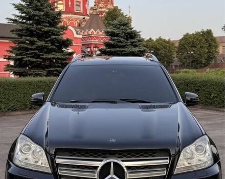 Черный Мерседес ГЛ-класс, объемом двигателя 4.7 л и пробегом 250 тыс. км за 12000 $, фото 16 на Automoto.ua
