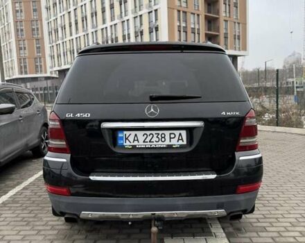 Черный Мерседес ГЛ-класс, объемом двигателя 5.46 л и пробегом 303 тыс. км за 15000 $, фото 5 на Automoto.ua