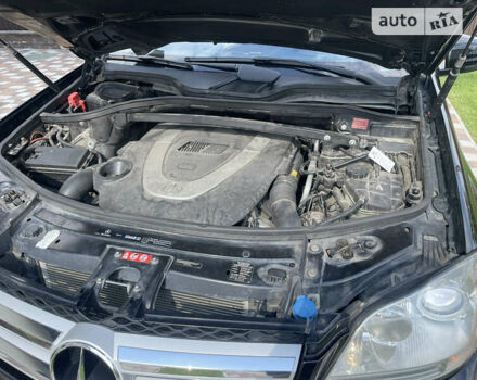 Черный Мерседес ГЛ-класс, объемом двигателя 4.7 л и пробегом 177 тыс. км за 10700 $, фото 11 на Automoto.ua