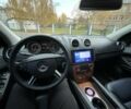 Черный Мерседес ГЛ-класс, объемом двигателя 4.7 л и пробегом 322 тыс. км за 7500 $, фото 5 на Automoto.ua