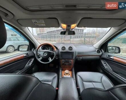 Черный Мерседес ГЛ-класс, объемом двигателя 5.46 л и пробегом 303 тыс. км за 15000 $, фото 11 на Automoto.ua