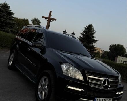 Черный Мерседес ГЛ-класс, объемом двигателя 4.7 л и пробегом 250 тыс. км за 12000 $, фото 15 на Automoto.ua