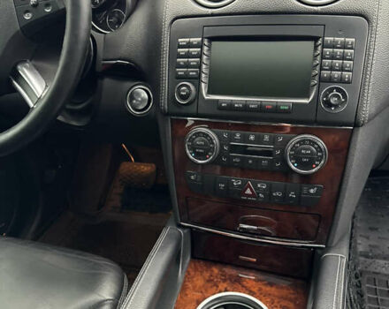 Чорний Мерседес ГЛ-Клас, об'ємом двигуна 4.7 л та пробігом 177 тис. км за 10400 $, фото 36 на Automoto.ua