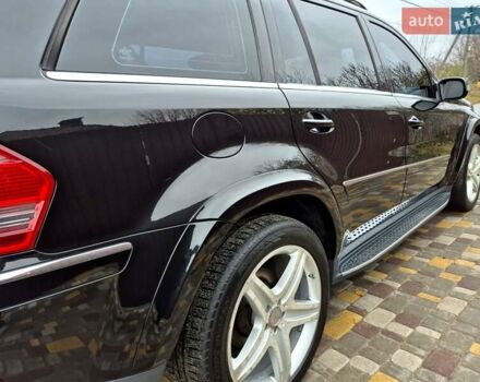 Чорний Мерседес ГЛ-Клас, об'ємом двигуна 5.46 л та пробігом 226 тис. км за 11600 $, фото 9 на Automoto.ua
