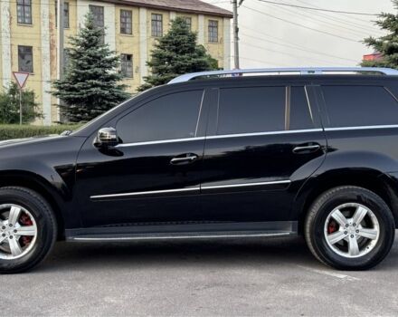 Черный Мерседес ГЛ-класс, объемом двигателя 4.7 л и пробегом 250 тыс. км за 12000 $, фото 13 на Automoto.ua