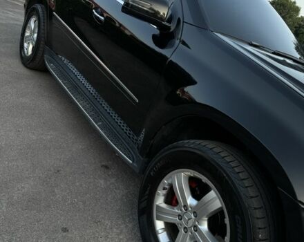 Черный Мерседес ГЛ-класс, объемом двигателя 4.7 л и пробегом 250 тыс. км за 12000 $, фото 19 на Automoto.ua