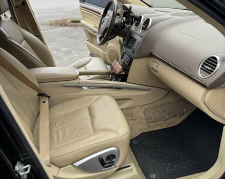 Черный Мерседес ГЛ-класс, объемом двигателя 4.66 л и пробегом 105 тыс. км за 14500 $, фото 23 на Automoto.ua