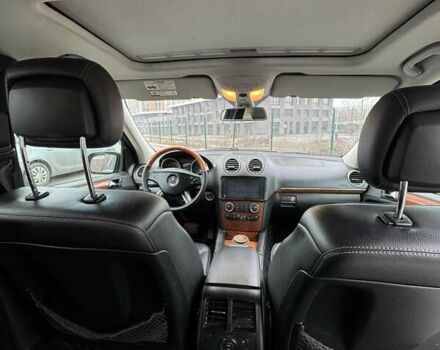 Черный Мерседес ГЛ-класс, объемом двигателя 5.46 л и пробегом 303 тыс. км за 15000 $, фото 10 на Automoto.ua