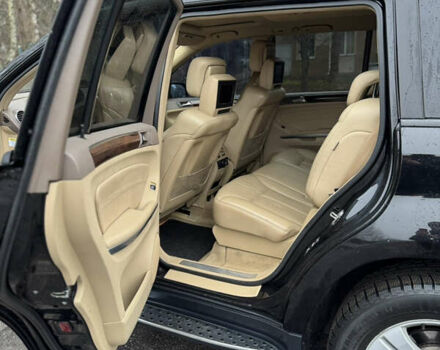 Черный Мерседес ГЛ-класс, объемом двигателя 4.66 л и пробегом 105 тыс. км за 14500 $, фото 18 на Automoto.ua