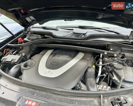 Черный Мерседес ГЛ-класс, объемом двигателя 5.46 л и пробегом 237 тыс. км за 14000 $, фото 8 на Automoto.ua