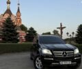 Черный Мерседес ГЛ-класс, объемом двигателя 4.7 л и пробегом 250 тыс. км за 12000 $, фото 1 на Automoto.ua