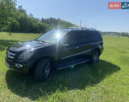 Мерседес ГЛ-класс 2006 в Киеве на Automoto.ua Черный Мерседес ГЛ-класс, объемом двигателя 4.66 л и пробегом 380 тыс. км за 9000 $, фото 1 на Automoto.ua
