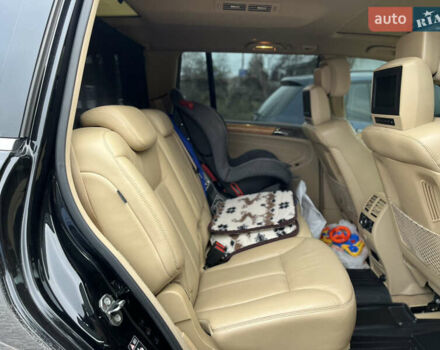 Черный Мерседес ГЛ-класс, объемом двигателя 5.46 л и пробегом 237 тыс. км за 14000 $, фото 7 на Automoto.ua