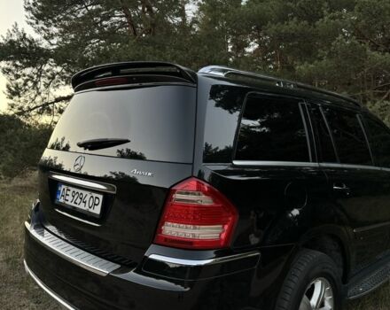 Черный Мерседес ГЛ-класс, объемом двигателя 4.7 л и пробегом 250 тыс. км за 12000 $, фото 23 на Automoto.ua
