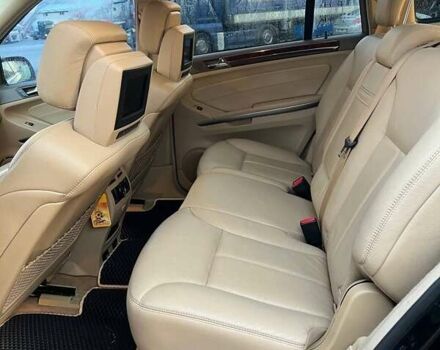 Чорний Мерседес ГЛ-Клас, об'ємом двигуна 4.66 л та пробігом 213 тис. км за 11600 $, фото 2 на Automoto.ua