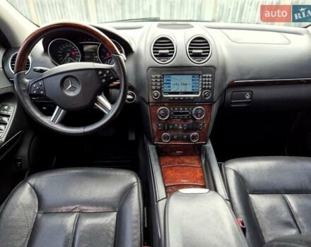 Чорний Мерседес ГЛ-Клас, об'ємом двигуна 5.46 л та пробігом 226 тис. км за 11600 $, фото 30 на Automoto.ua