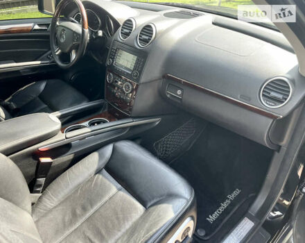 Черный Мерседес ГЛ-класс, объемом двигателя 4.7 л и пробегом 177 тыс. км за 10700 $, фото 21 на Automoto.ua