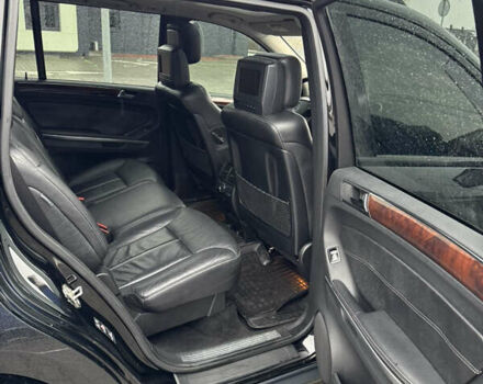 Черный Мерседес ГЛ-класс, объемом двигателя 4.7 л и пробегом 177 тыс. км за 10700 $, фото 40 на Automoto.ua