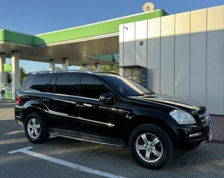 Черный Мерседес ГЛ-класс, объемом двигателя 4.7 л и пробегом 250 тыс. км за 12000 $, фото 21 на Automoto.ua