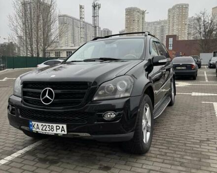 Черный Мерседес ГЛ-класс, объемом двигателя 5.46 л и пробегом 303 тыс. км за 15000 $, фото 17 на Automoto.ua