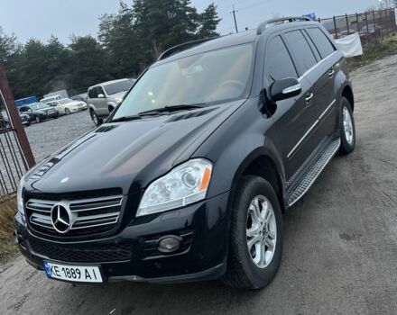 Чорний Мерседес ГЛ-Клас, об'ємом двигуна 5.5 л та пробігом 320 тис. км за 10500 $, фото 2 на Automoto.ua