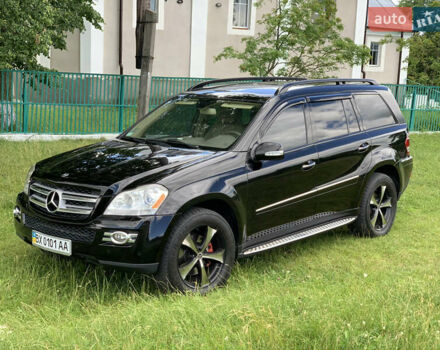 Чорний Мерседес ГЛ-Клас, об'ємом двигуна 4.66 л та пробігом 205 тис. км за 12000 $, фото 1 на Automoto.ua