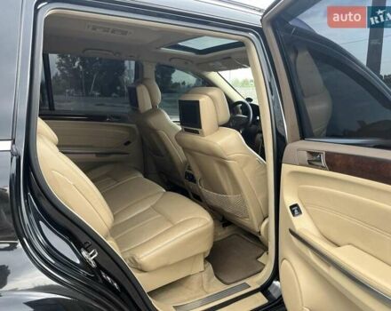 Черный Мерседес ГЛ-класс, объемом двигателя 5.46 л и пробегом 231 тыс. км за 13700 $, фото 7 на Automoto.ua