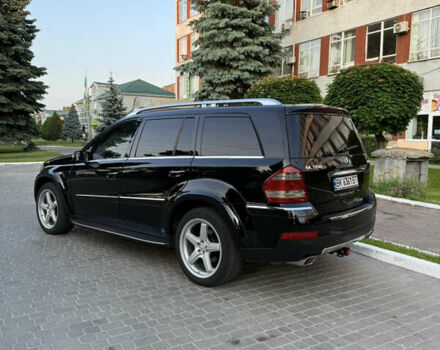 Черный Мерседес ГЛ-класс, объемом двигателя 4.7 л и пробегом 300 тыс. км за 8900 $, фото 1 на Automoto.ua