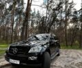 Черный Мерседес ГЛ-класс, объемом двигателя 4.66 л и пробегом 350 тыс. км за 9000 $, фото 1 на Automoto.ua
