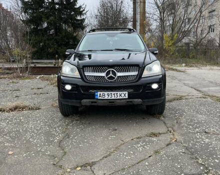 Черный Мерседес ГЛ-класс, объемом двигателя 5.46 л и пробегом 249 тыс. км за 10000 $, фото 2 на Automoto.ua