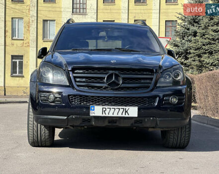 Чорний Мерседес ГЛ-Клас, об'ємом двигуна 4.66 л та пробігом 250 тис. км за 10500 $, фото 1 на Automoto.ua