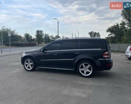 Черный Мерседес ГЛ-класс, объемом двигателя 5.46 л и пробегом 231 тыс. км за 13700 $, фото 1 на Automoto.ua