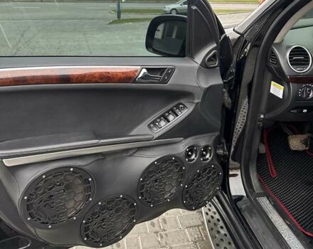 Чорний Мерседес ГЛ-Клас, об'ємом двигуна 4.66 л та пробігом 262 тис. км за 9800 $, фото 5 на Automoto.ua