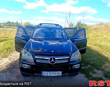 Черный Мерседес ГЛ-класс, объемом двигателя 4.7 л и пробегом 233 тыс. км за 12000 $, фото 2 на Automoto.ua