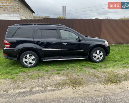 Чорний Мерседес ГЛ-Клас, об'ємом двигуна 4.66 л та пробігом 290 тис. км за 11000 $, фото 1 на Automoto.ua