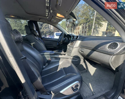 Черный Мерседес ГЛ-класс, объемом двигателя 4.66 л и пробегом 250 тыс. км за 10500 $, фото 19 на Automoto.ua