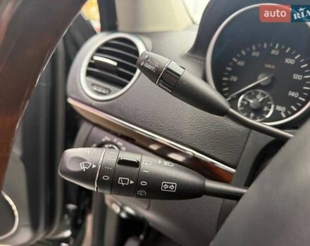Мерседес ГЛ-класс 2007 в Киеве на Automoto.ua Черный Мерседес ГЛ-класс, объемом двигателя 4.66 л и пробегом 152 тыс. км за 11990 $, фото 19 на Automoto.ua