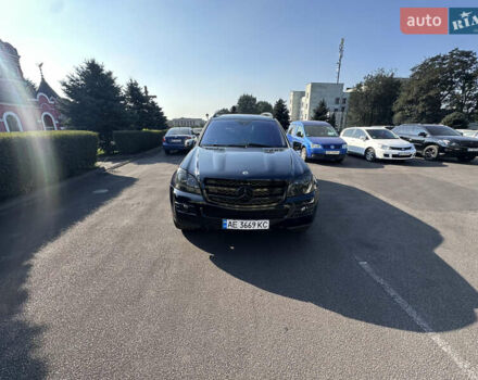 Черный Мерседес ГЛ-класс, объемом двигателя 4.66 л и пробегом 250 тыс. км за 10500 $, фото 8 на Automoto.ua