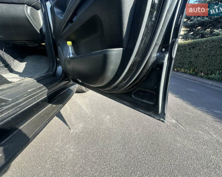 Черный Мерседес ГЛ-класс, объемом двигателя 4.66 л и пробегом 250 тыс. км за 10500 $, фото 17 на Automoto.ua